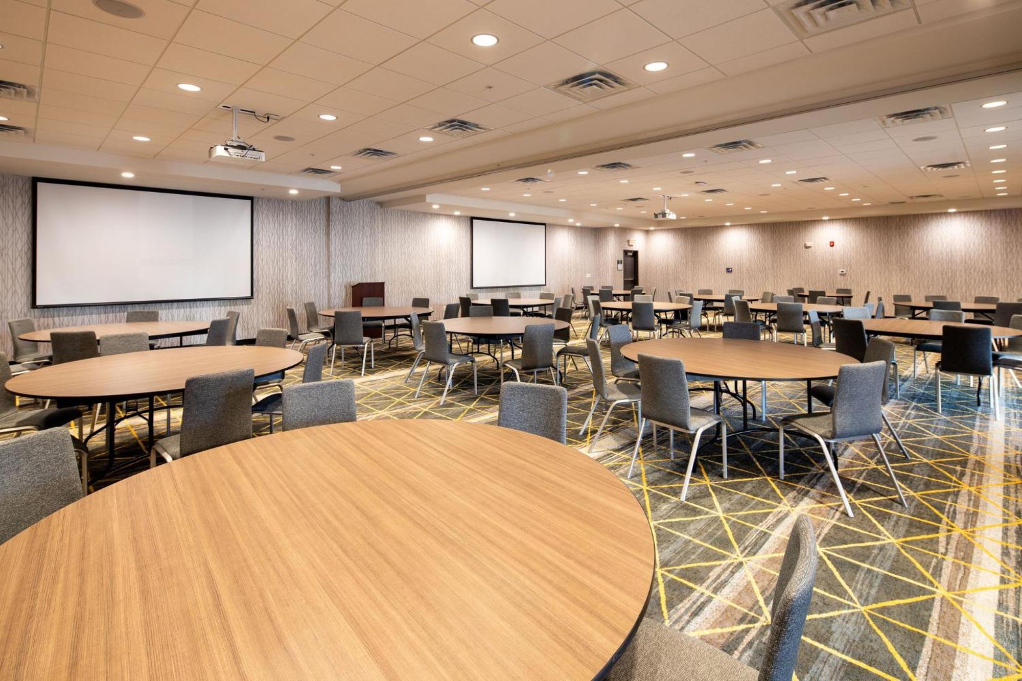 Holiday Inn & Suites Detroit - Troy By Ihg Εξωτερικό φωτογραφία