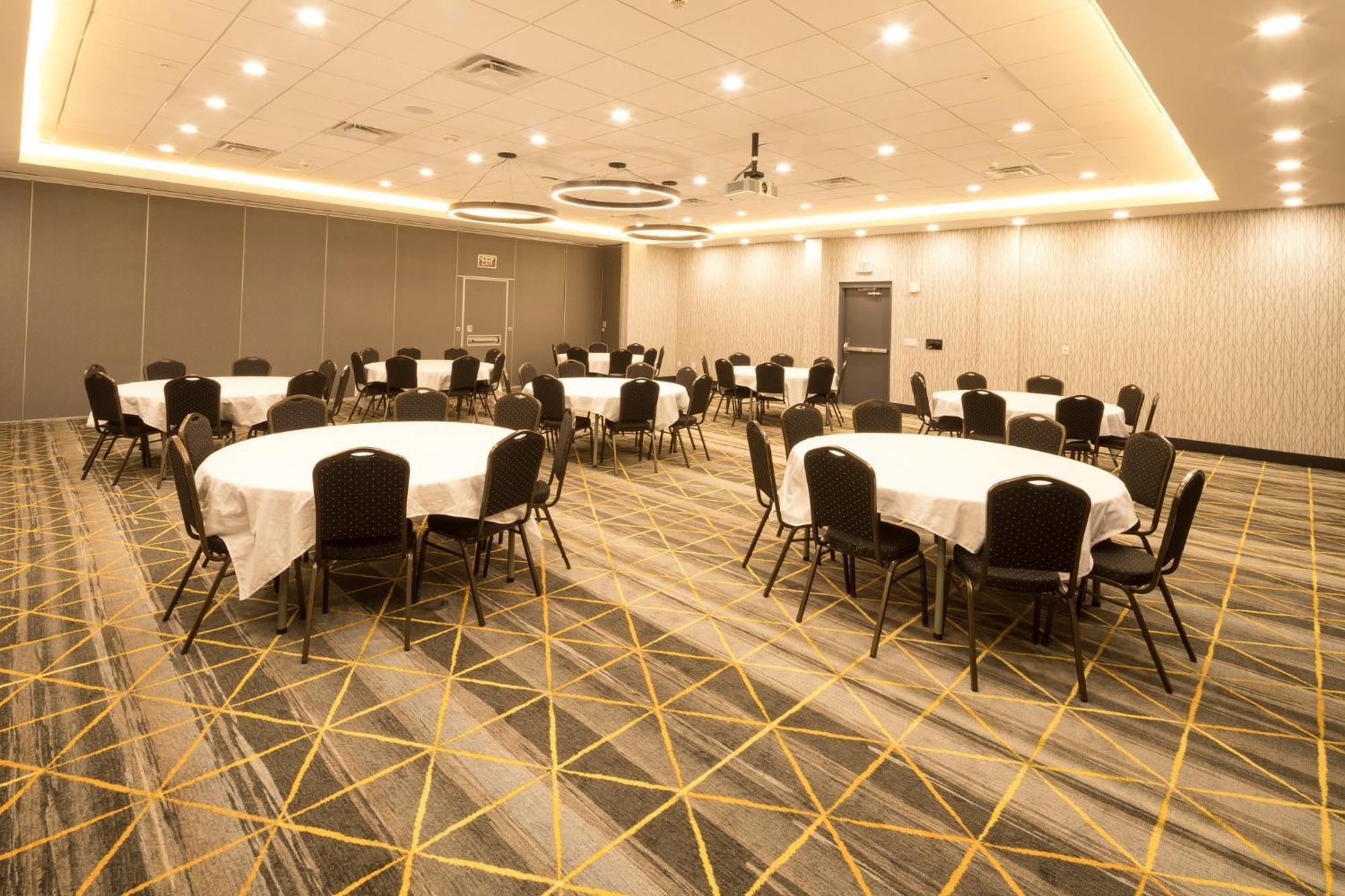 Holiday Inn & Suites Detroit - Troy By Ihg Εξωτερικό φωτογραφία